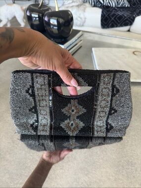 Moyna Black and Silver Beaded Geometric Handheld Clutch